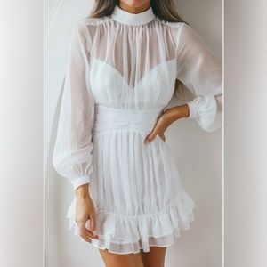 HIGH NECK LONG SLEEVE WAISTBAND DRESS WHITE